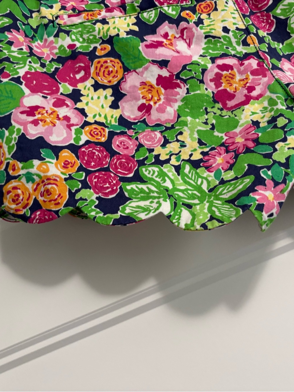 Lilly Pulitzer buttercup, shorts Floral Scallop Hem Women's Shorts Sz 4 - Picture 10 of 13
